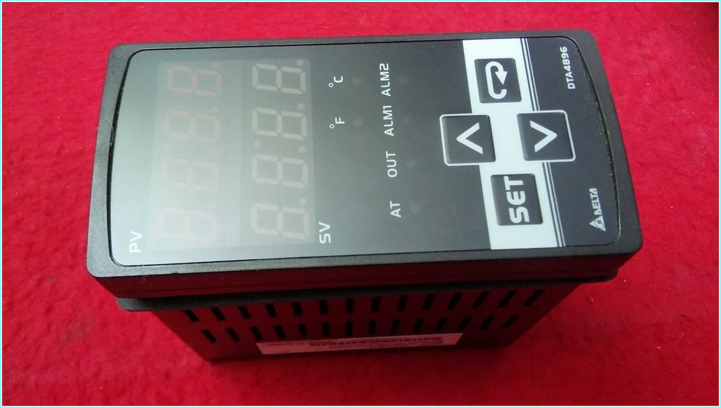 DELTA DTA4896V0 DTA4896 ISI KONTROL SIFIR KUTULU CİFT SIRA 4 HANELİ